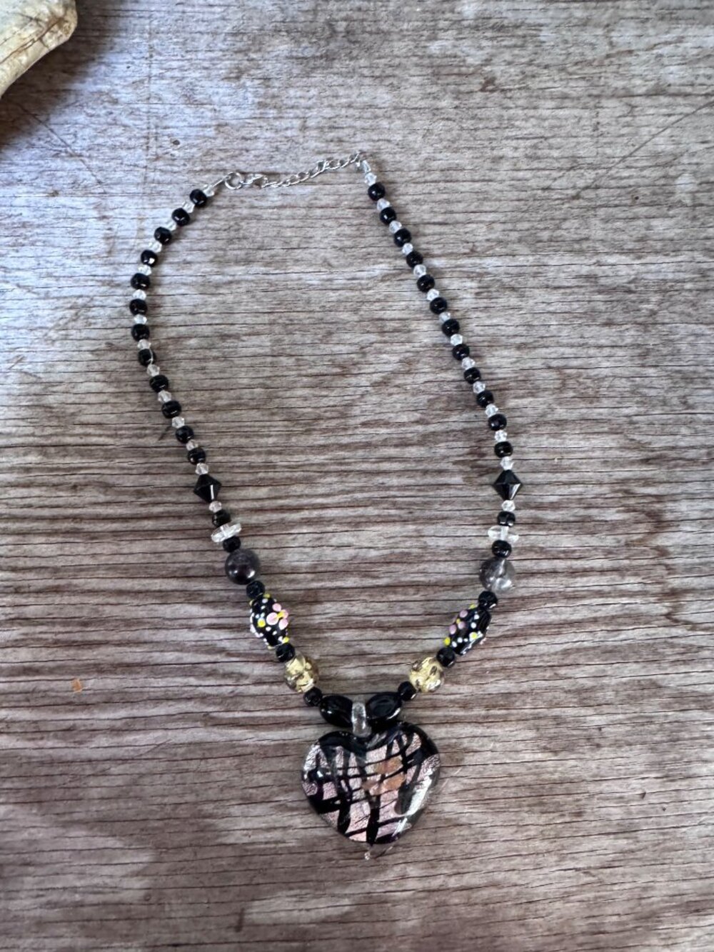 Artisan Dichroic Glass Heart Necklace Lampwork Beads Floral Black 18"-20" - Picture 6 of 9